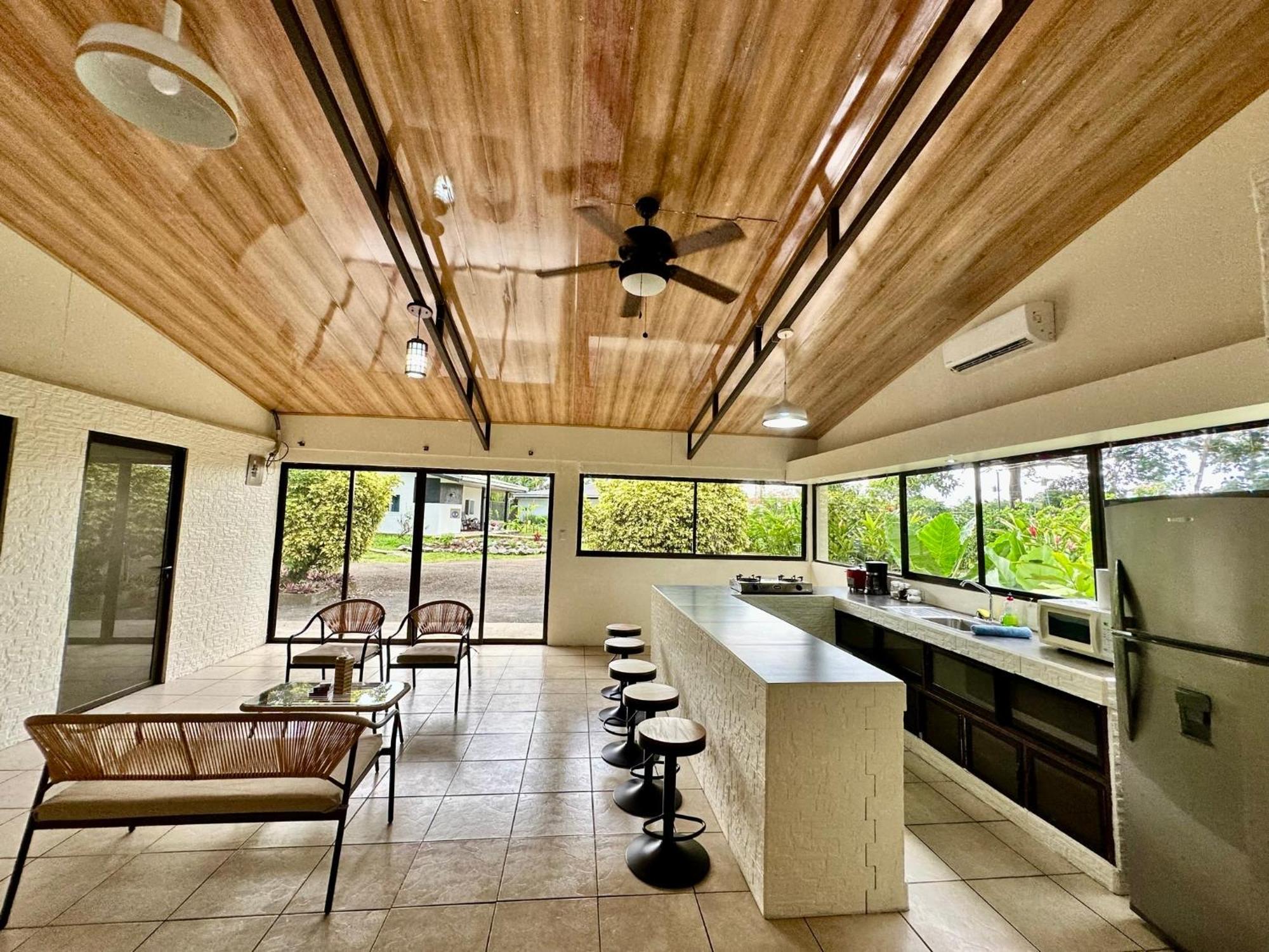 Almendros Eco-Villas La Fortuna Exterior photo